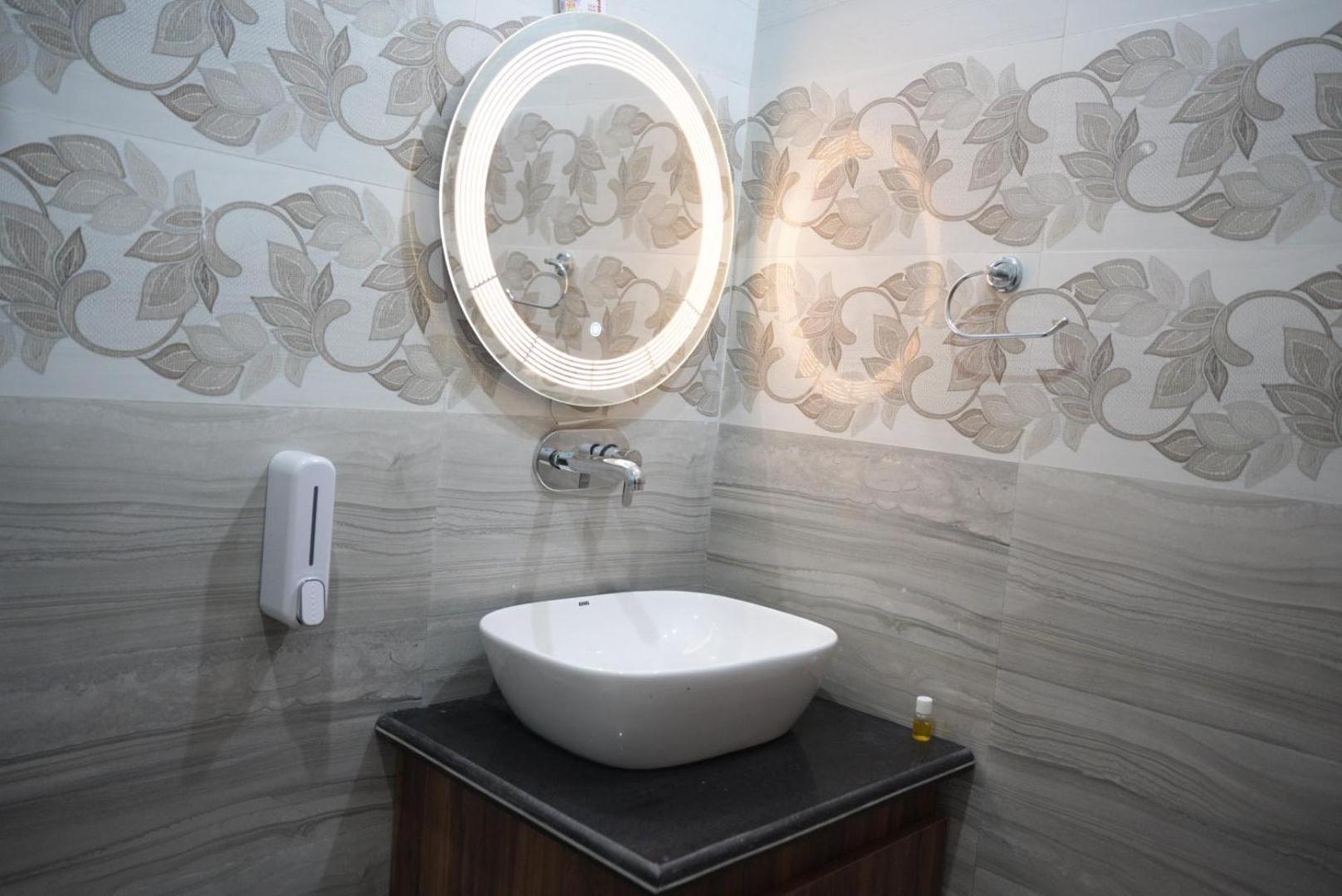 Hotel Harry Rishikesh Luaran gambar